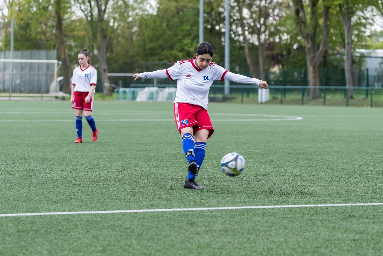 Bild 130 - wBJ Hamburger SV 2 - Victoria 1 : Ergebnis: 0:1